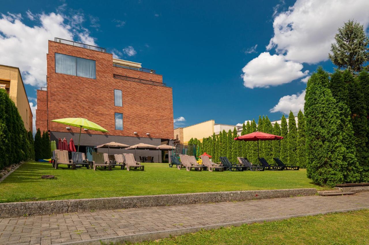 Hotel Dolphin Senec Exterior photo